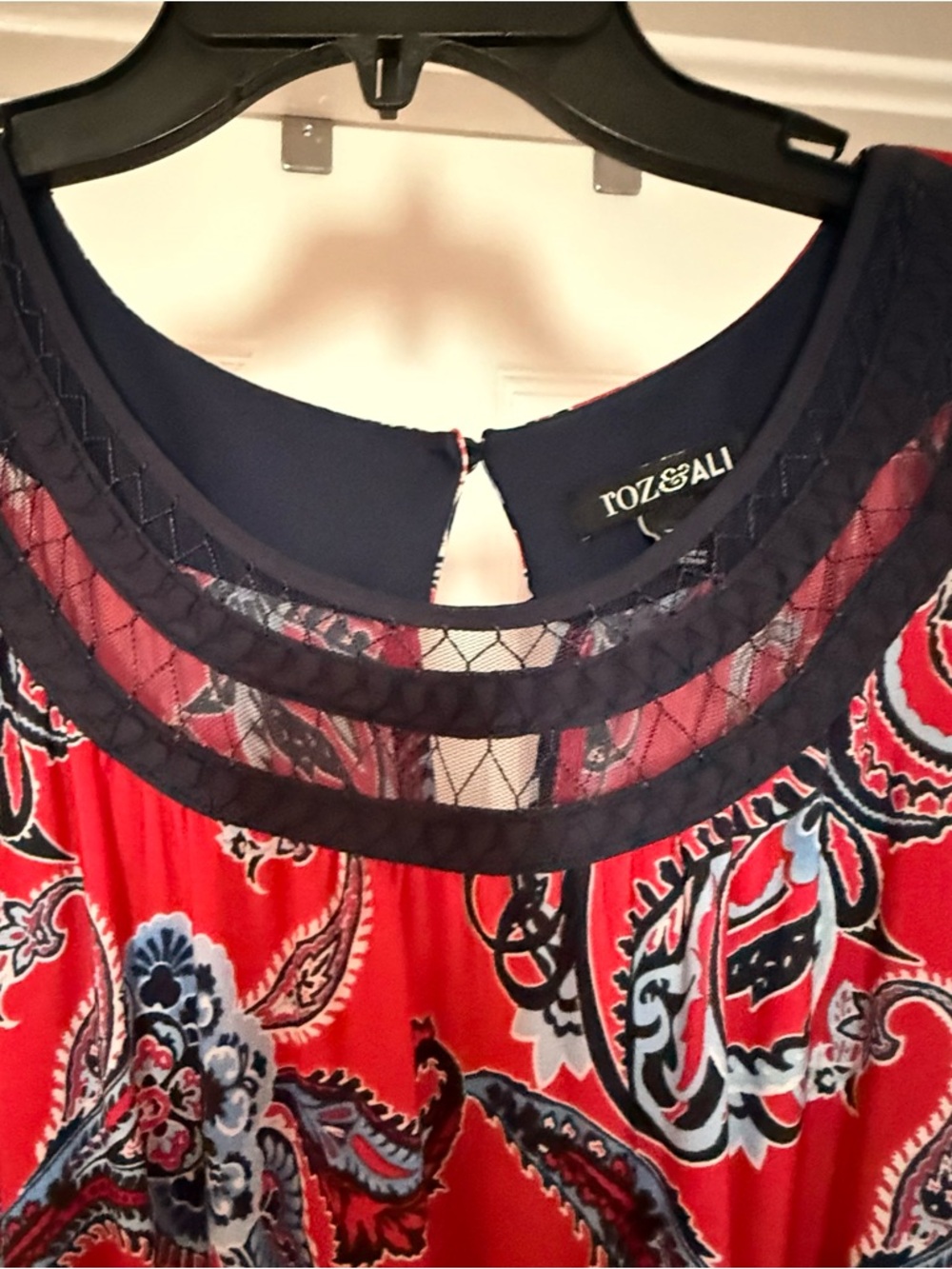Roz & Ali Red Paisley Maxi with Navy Accents - Picture 4 of 5